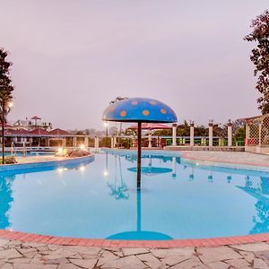 Treebo Premium Blue Mountain Country Club And Resort